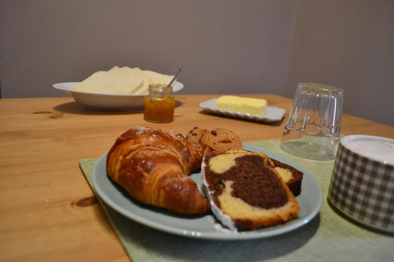 Foresteria Villa Simona Colico Bed & Breakfast